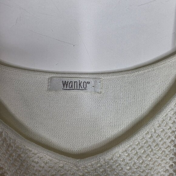 Wanko Vintage knit cami with embroidered flowers front - Picture 6 of 6